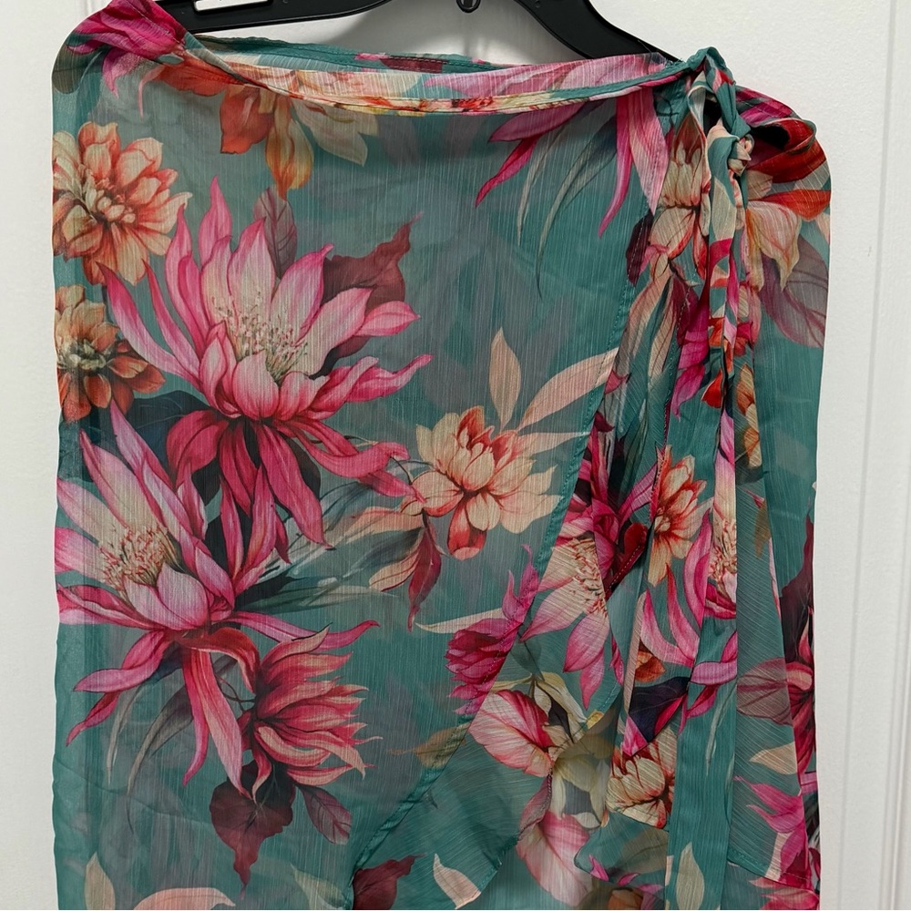 La Blanca Sheer Floral Sarong Cover-Up in Teal & Pink Floral design,Size Medium - Picture 3 of 8